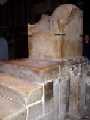 Старинный каменный трон