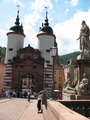 Вид на ворота и статую курфюста Карла Теодора со старого моста